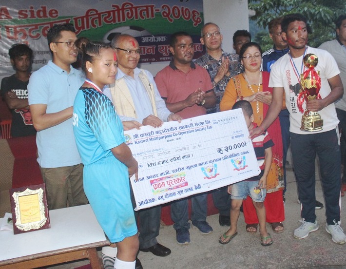 Chatra-Footballa-2 छात्रा फुटवलको उपाधी माउण्ट एभरेष्ट माविलाई