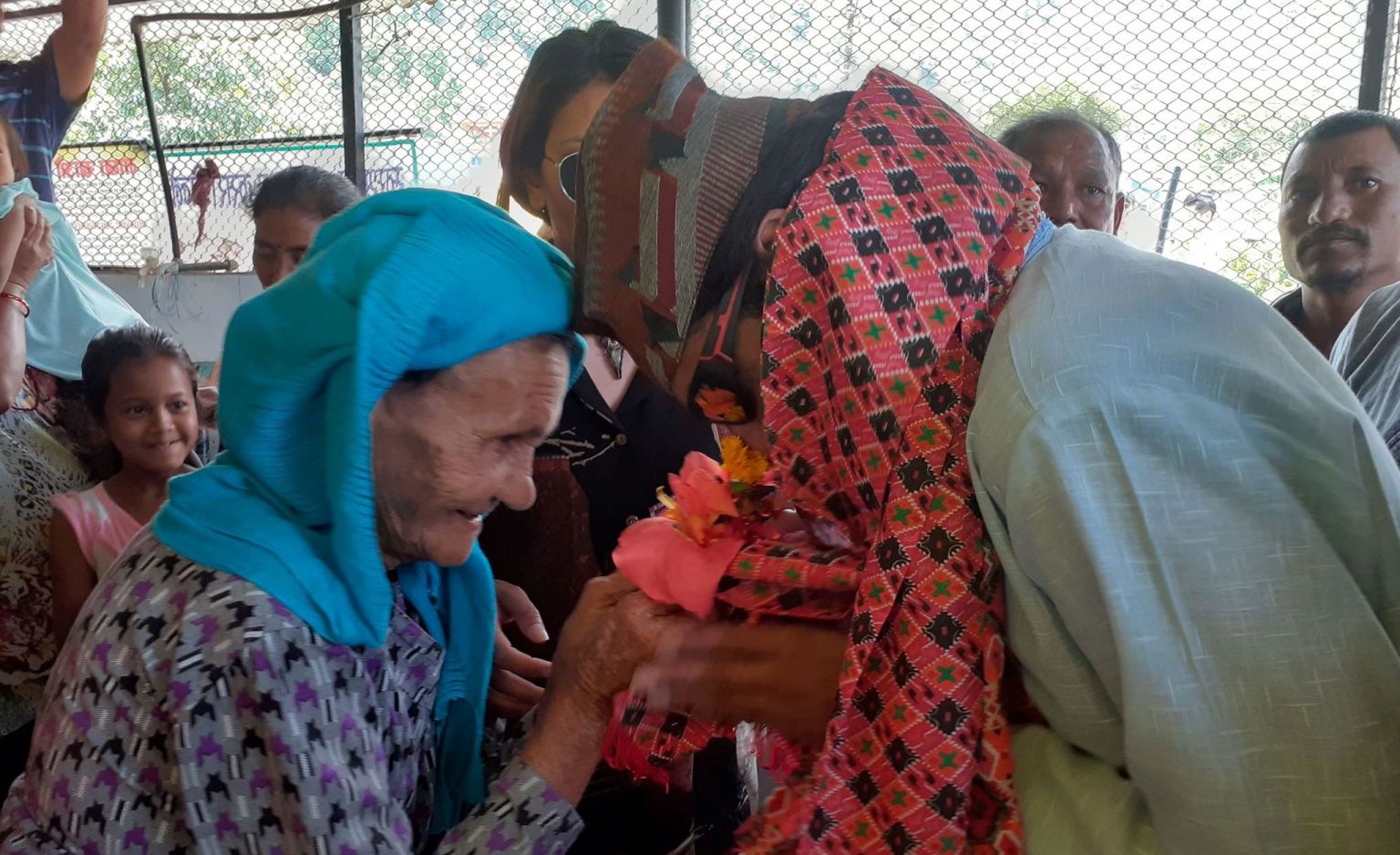 पूर्वयुवराज पारसले बाँडे जलारीलाई राहत