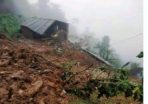 तनहुँमा पहिरोमा पुरिएर दुईको मृत्यु, नाै जना बेपत्ता
