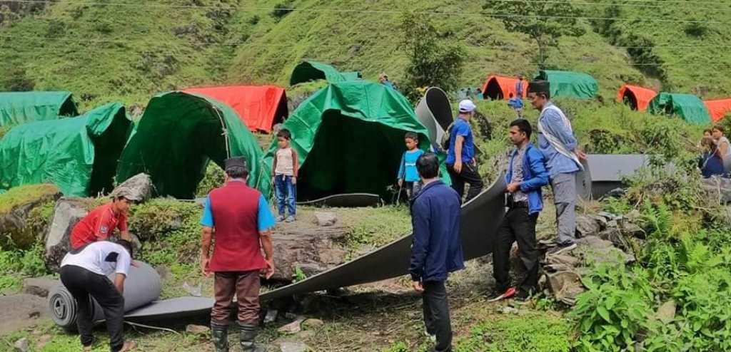 120275061_10157873792916859_7877915313339679535_n पानी पर्न रोकियो, पहिरो झर्न रोकिएन