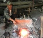 कृषकलाई वाली थन्क्याउने चटाराे, आरनलाई हतियार अर्दाब्ने हताराे