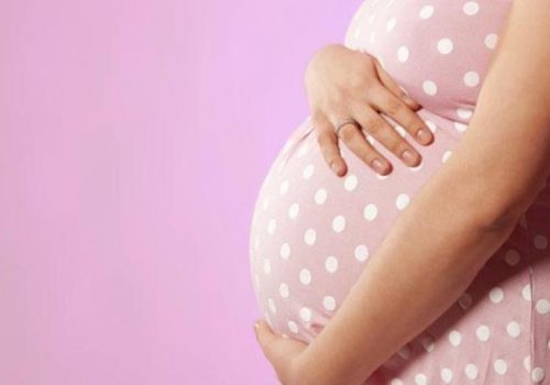 कोरोना महामारी : गर्भवती तनाबमा
