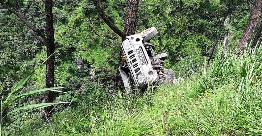 jeep-accident धारापानीको वादिका भीरमा जीप दुर्घटनाहुँदा एक जनाको मृत्यु, ८ जना घाईते