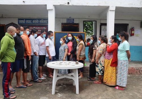 जुवाको खालबाट ७ जना महिला सहित १३ जना पक्राउ