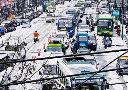पोखरामा भारी आसिना पानी, सडक नै अवरुद्ध