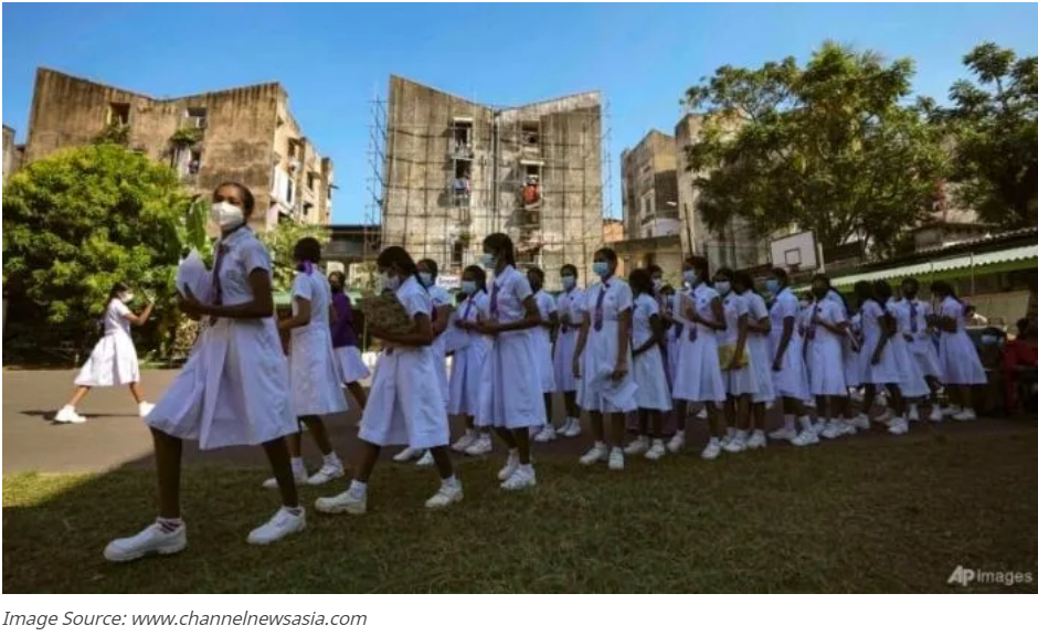 कागज किन्ने पैसा नभएपछि श्रीलङ्कामा विद्यार्थीको वार्षिक परीक्षा स्थगित