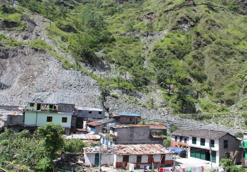च्युडीस्वाँराको पहिरोले गलेश्वर वस्ती जोखिममा