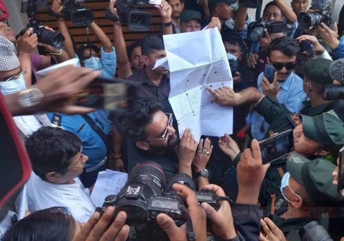 काठमाडौं महानगरपालिकाले जिल्ला अदालत काठमाडौंलाई भन्याे ः स्वीकृत नक्सा पास प्रमाण देखाउ