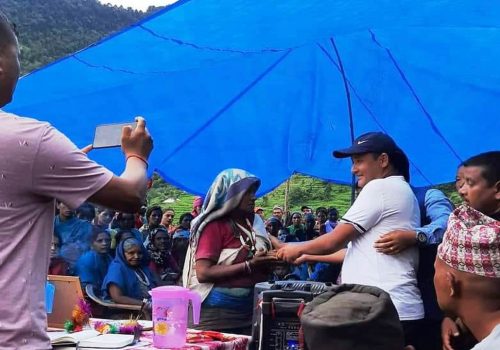 मालिका गाउँपालिकाले दियाे रुम पहिरोमा ज्यान गुमाएकाको आफन्तलाई किरिया खर्च