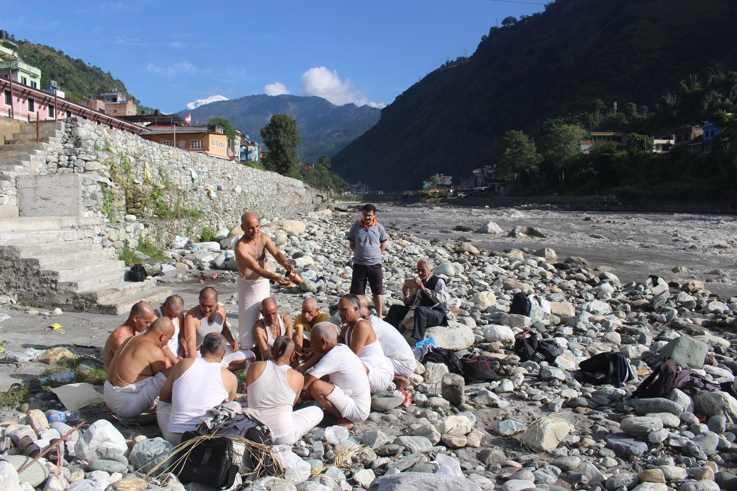 सोह्रश्राद्ध आज सकिँदै