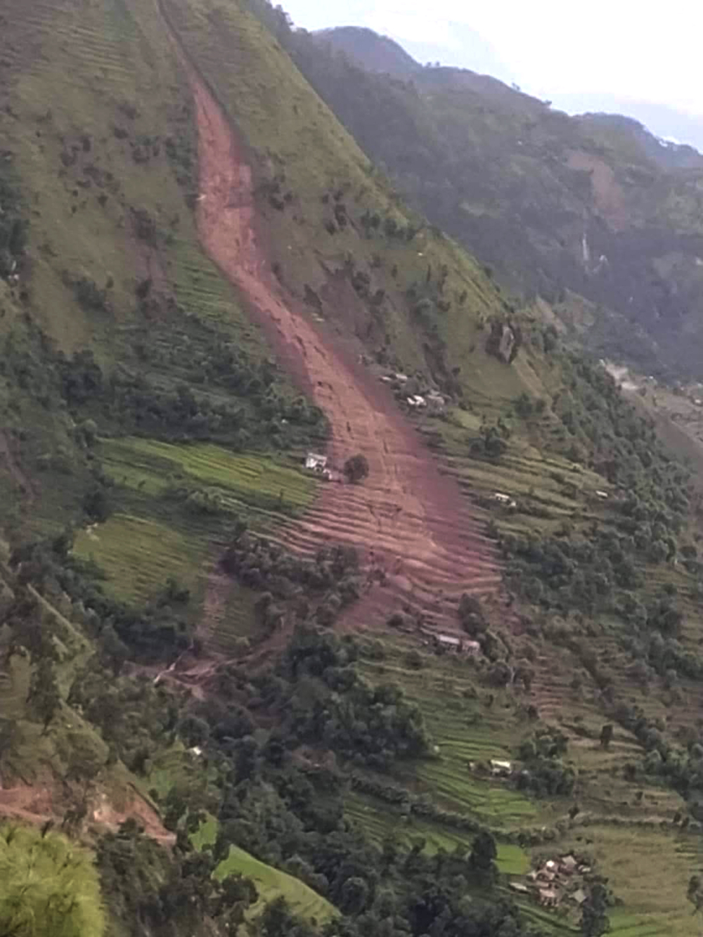 अछाम पहिरो : १२ को मृत्यु, ११ जना अझै बेपत्ता