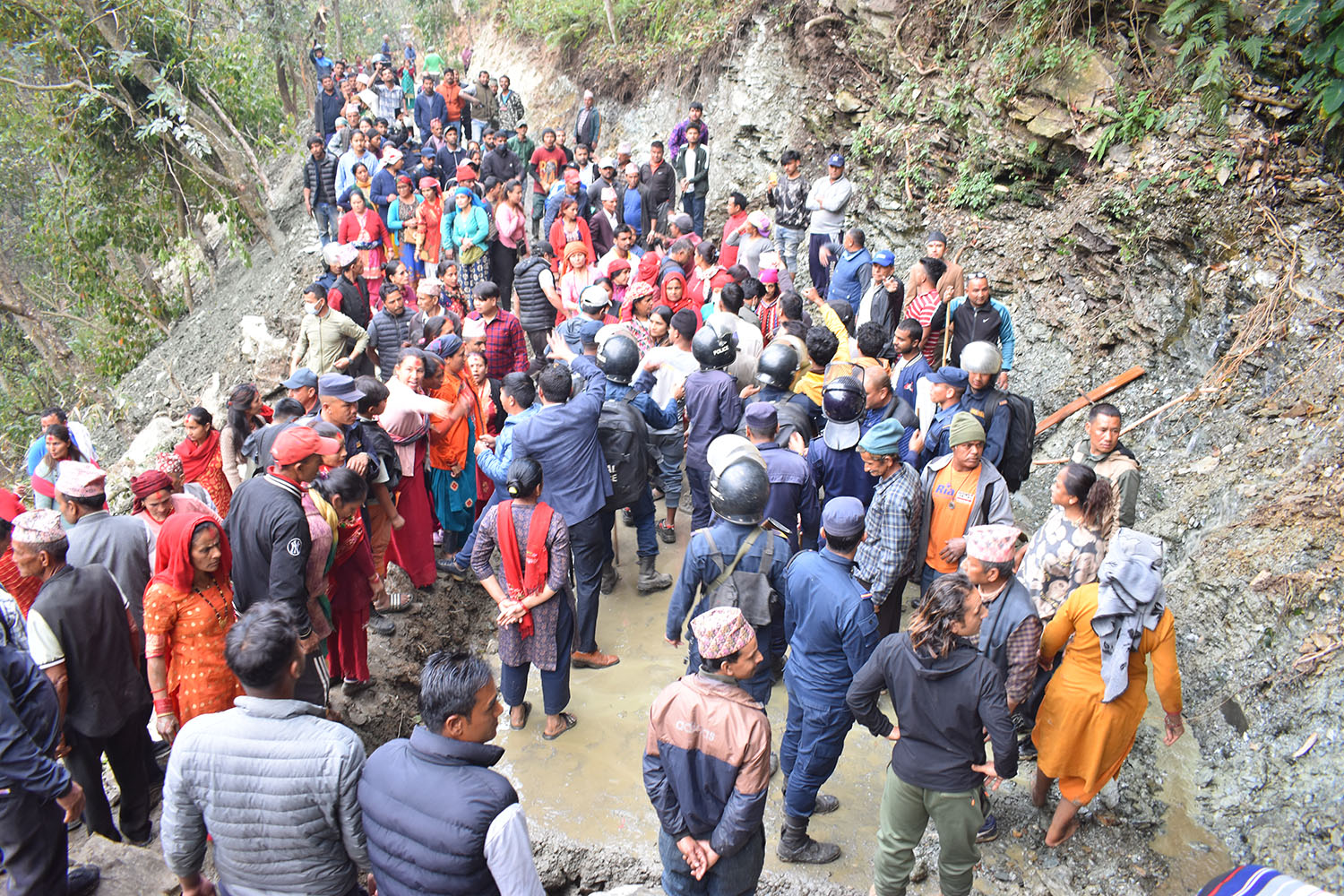 खानेपानी मुहान विवादले दुइ वस्ती विच झडपको अवस्था उत्पन्न