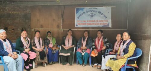 एसइई परिक्षामा सहभागी हुने गृहणीहरु विद्यालयकाे विदाइ