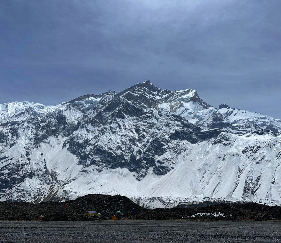 एक आरोहीको मृत्यु, एकको जीवितै उद्धार