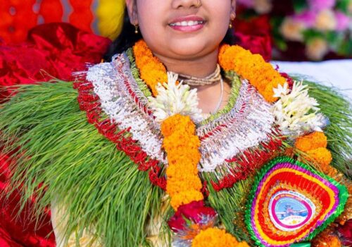 श्री गण्डकी कोटिहोम महायज्ञबाट बाल विदुषी अनुराधा पाण्डेयलाई बिदाई