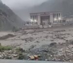 भोटेकोशीमा भीषण बाढी : रसुवागढी नाकाको मितेरी पुल बगायो, १८ जना वेपत्ता, भन्सार कार्यालयको यार्डमा फसेका ९ जनाको सकुसल उद्धार