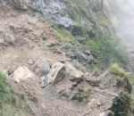 बाँदरजुँगभीरमा पहिरो, बेनी–जोमसोम सडकमा यातायात पूर्ण अवरुद्ध
