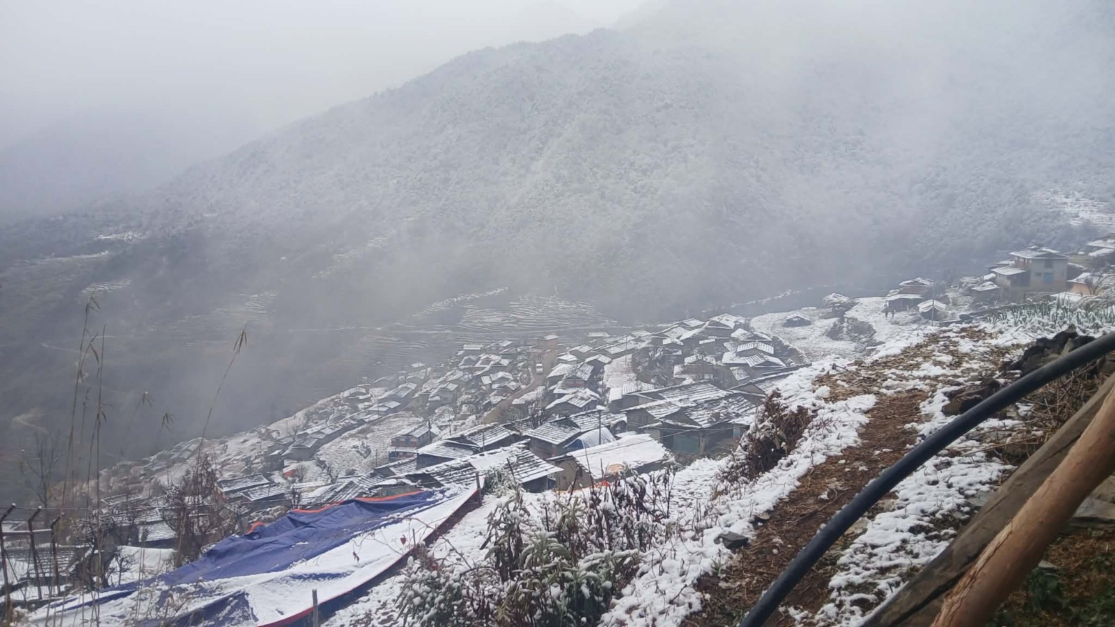 वर्षकाे पहिलाे हिउँदे वर्षा सुरू, अर्काे वर्षा र हिमपात साेमबार हुने अाँकलन