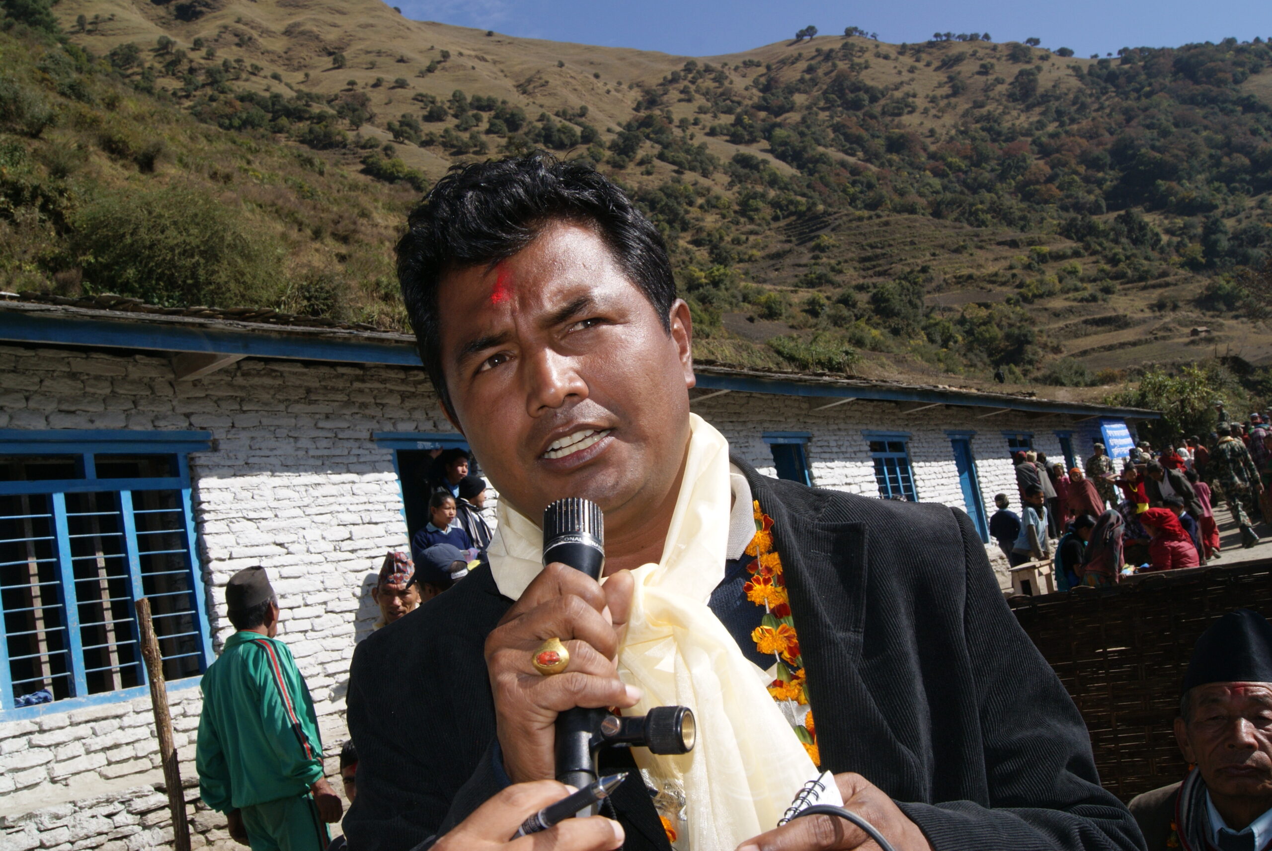 म्याग्दीमा चुनावी सरगर्मी : एमालेबाट “क्लिन इमेज” भएका हरिकृष्ण श्रेष्ठको इन्ट्री