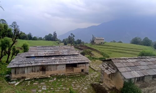 म्याग्दीकाे बसाई राेकिएन, कृषी र शिक्षा प्रभावित