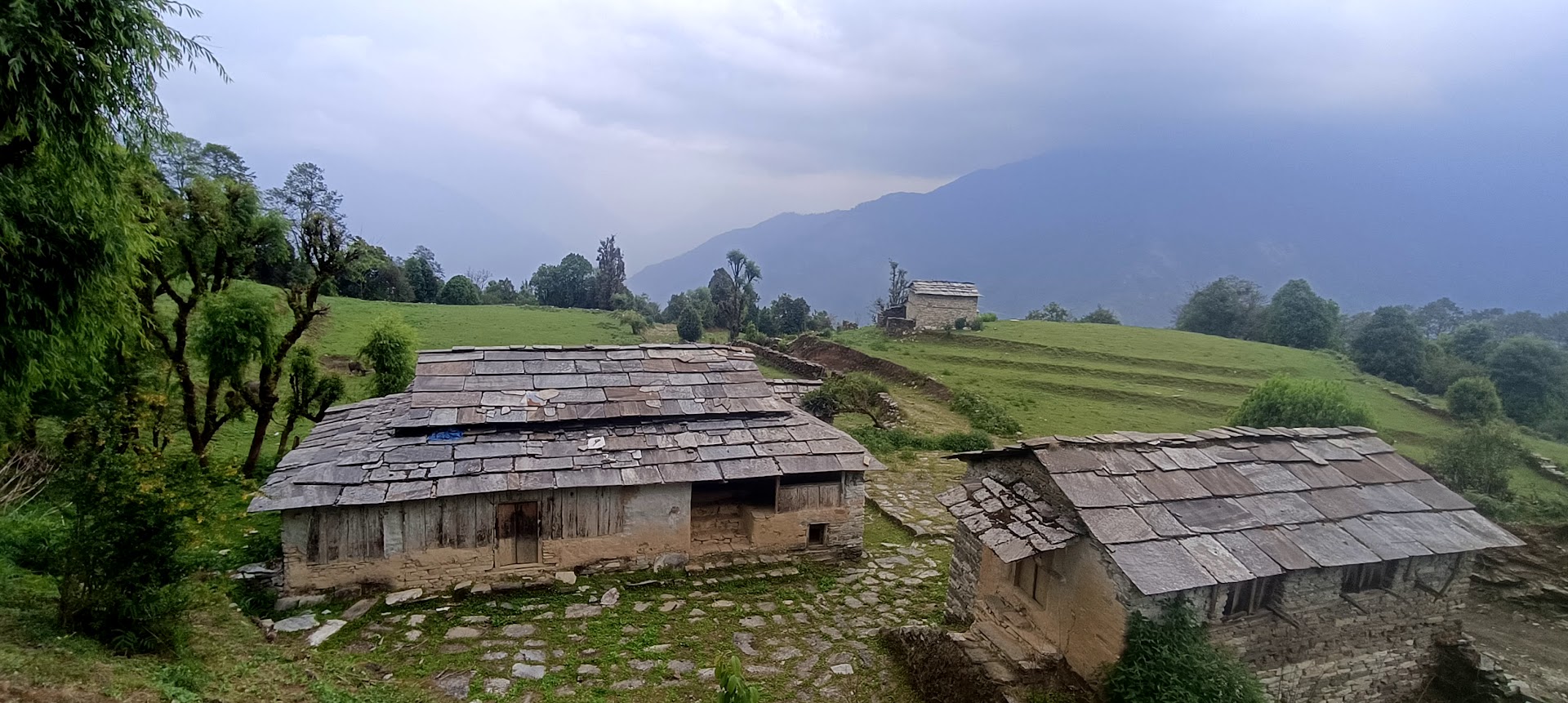म्याग्दीकाे बसाई राेकिएन, कृषी र शिक्षा प्रभावित