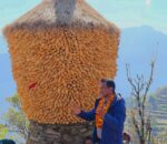 626473508_869836135881631_7344107808320623230_n गाउँ पसेका उम्मेदवारहरू घरदैलो गरी मतदाता रिझाउँदै