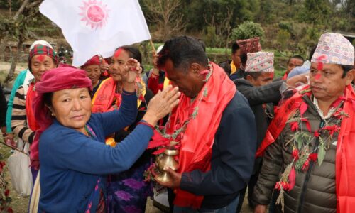 म्याग्दीमा एमालेको चुनावी अभियान तीव्र : मंगलवार गाजनेदेखि बरंजासम्म पुगे उम्मेदवार श्रेष्ठ