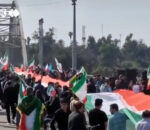 पुल र ऊर्जा केन्द्र जोगाउन भन्दै इरानीहरूले मानव साङ्लो बनाए, रातभर जाग्राम बसे