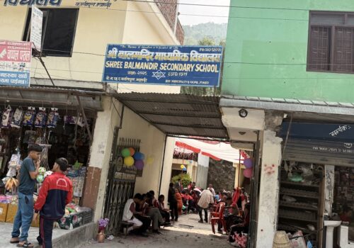 खरानीबाट ब्युातिएको ‘वालमन्दिर ः जहाँ भुईमान्छेका चिचिला, कोपिला र फूलहरु फक्रिरहेछन