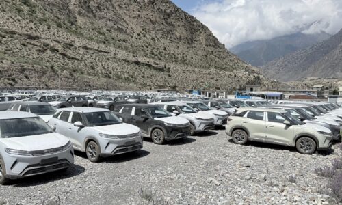 IMG_4213 शसस्त्रको नियन्त्रणमा रहेका इभी गाडी फुकुवा