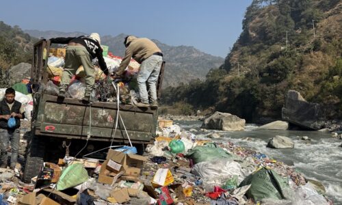 मंगलवार राती चोरी भएको बेनीको फोहोर उठाउने ट्याक्टर, राखुपिप्लेमा अलपत्र भेटियो