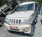 dhaulagiri accdent गुडिरहेको जिप जिपमाथि अर्काे जीप बज्रियो, घाइतेकाे उद्धार गरिँदै