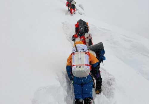 अष्ट्रेलियाकी पर्वतारोही एली पेपरले गरिन् बिना अक्सिजन अन्नपूर्ण–१ हिमालको सफल आरोहण