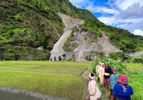 बेनी–दरवाङ सडकको घुमाउने पहिरो २५ बर्षदेखी निरन्तर, कसरी गर्ने रोकथाम ? कि विकल्प खोज्ने ?